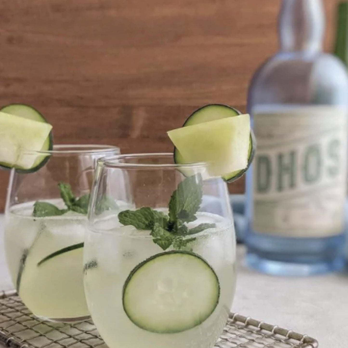 Dhōs Handcrafted Non-Alcoholic Gin 750 ML Bottles w Pack Owen’s Mixers Rio Red Grapefruit 8.2 OZ Cans - Perfect for Mocktails - Made in USA