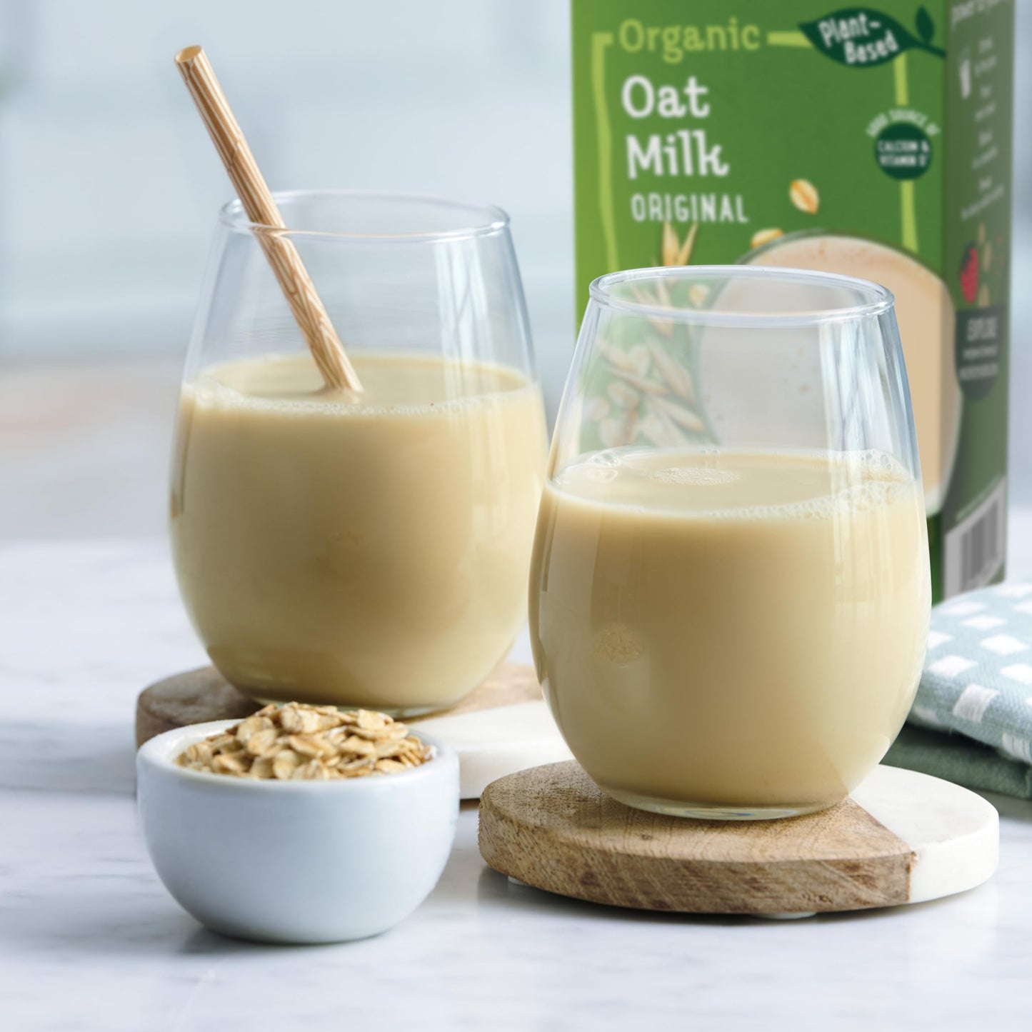 Pacific Foods Original Organic Oat Milk, Plant Based Milk, 32 oz Carton (12 Pack)