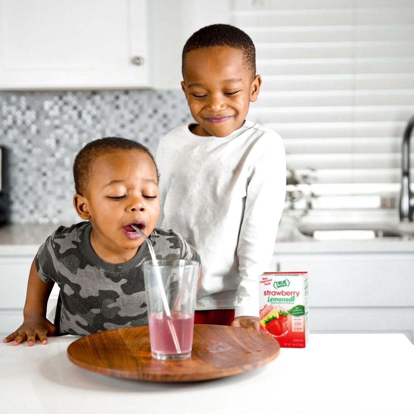 True Lemon Strawberry Lemonade 10ct (Pack of 12) - Drink Mix - No Artificial Sweeteners, Low Calorie - Powdered Drink Mixes & Flavors - Water Flavor Packets & Water Enhancer with Stevia